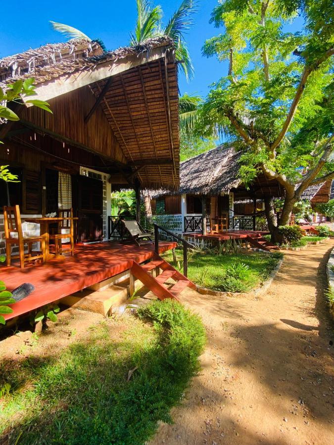 Ampangorinana Tamarin Lodge מראה חיצוני תמונה