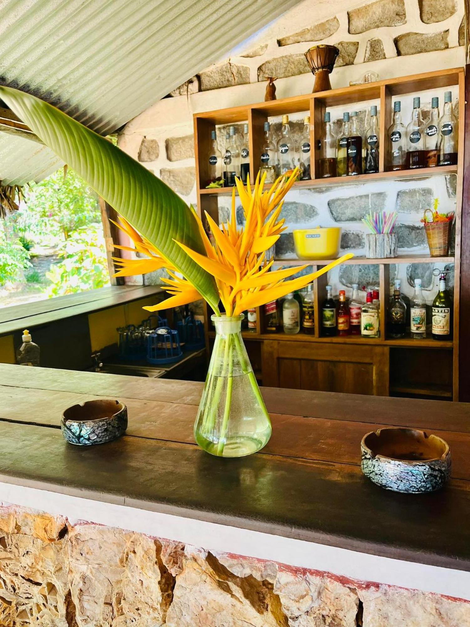 Ampangorinana Tamarin Lodge מראה חיצוני תמונה